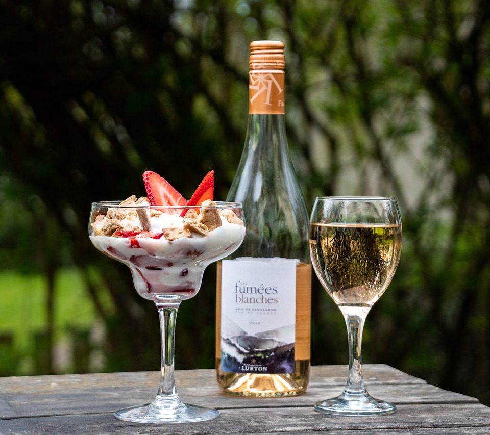 Dessert Wine Ros%c%a Summer Drink - ugglemamma / Pixabay